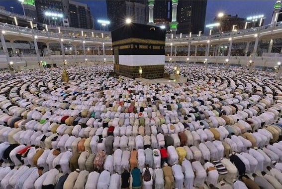 Le Qiblah – One Direction, un peuple, un Dieu