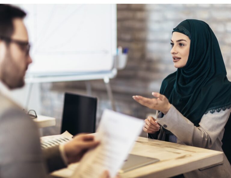 Pourquoi vous ne devriez pas vous soucier de porter le hijab dans les entretiens d'embauche