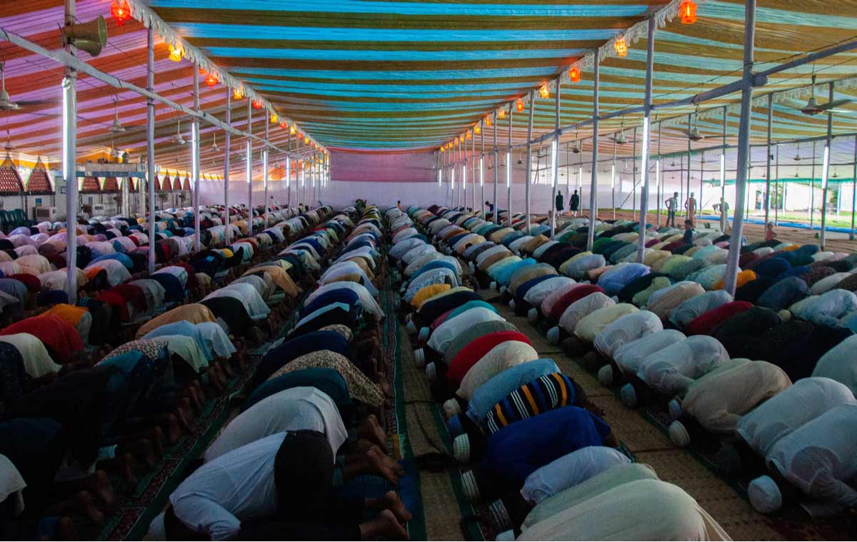 Est-il autorisé à passer devant quelqu'un qui se joint tard?