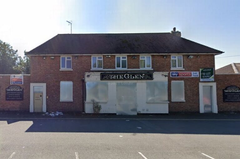 L'ancien pub de Leicester devient mosquée, au service de la communauté musulmane croissante