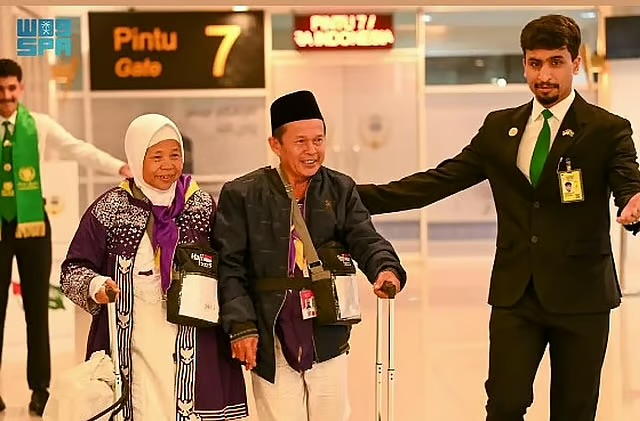 Le couple indonésien réalise le rêve du Hajj après 40 ans d'épargne