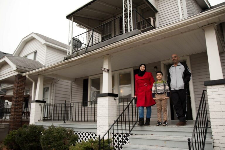 Mon mari peut-il m'empêcher de rendre visite à ma famille?