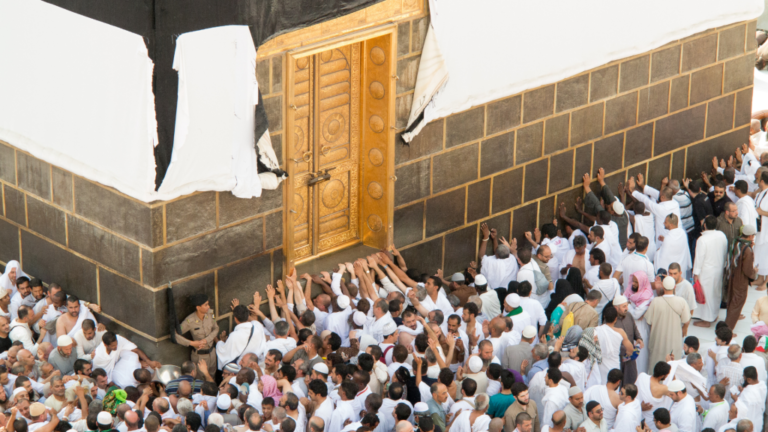 Pourquoi faisons-nous Tawaf 7 fois?