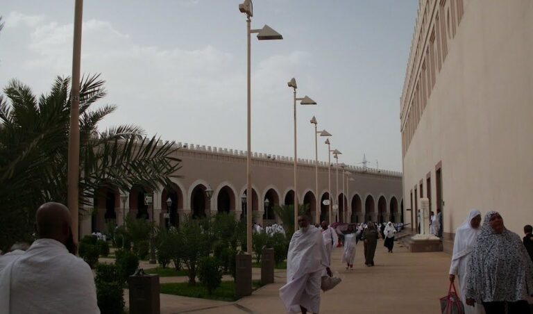 Comment effectuer la Omra (guide étape par étape)