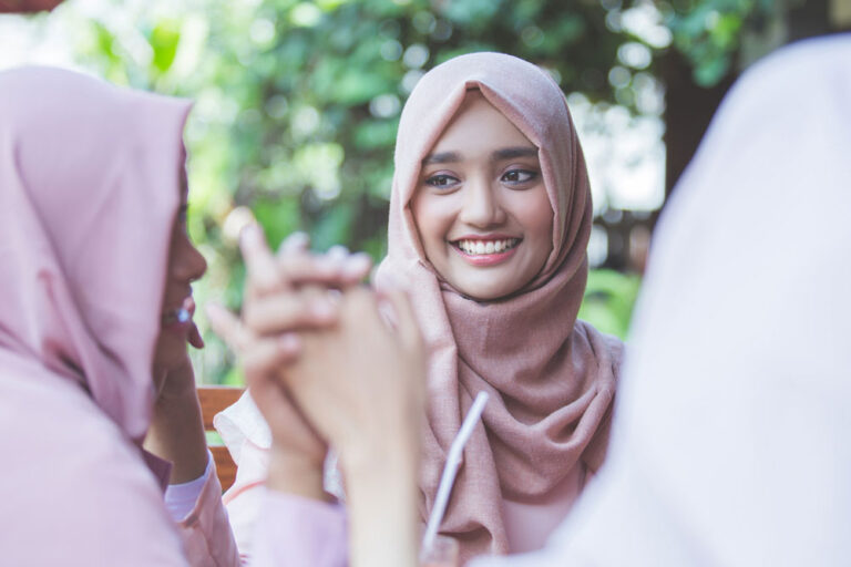 Adolescente chaotique: Aidez-moi à trouver une issue!