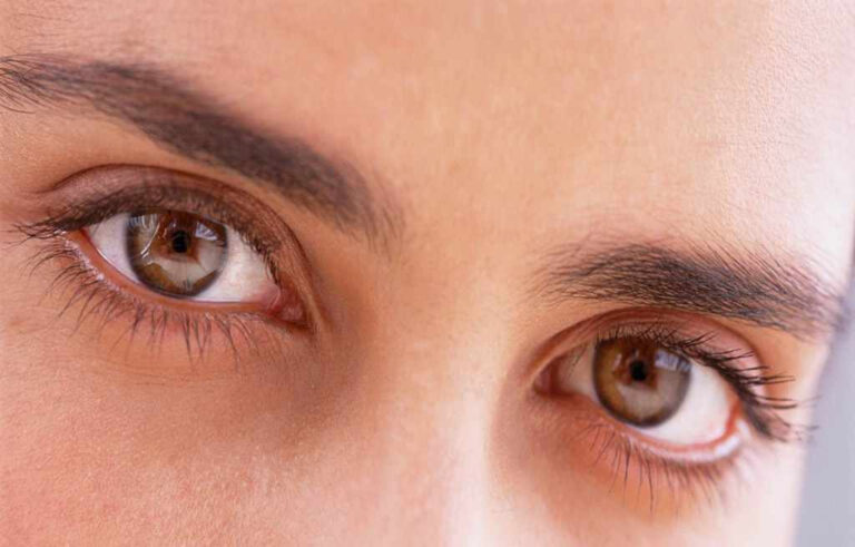 Comment abaisser votre regard en été: guide islamique