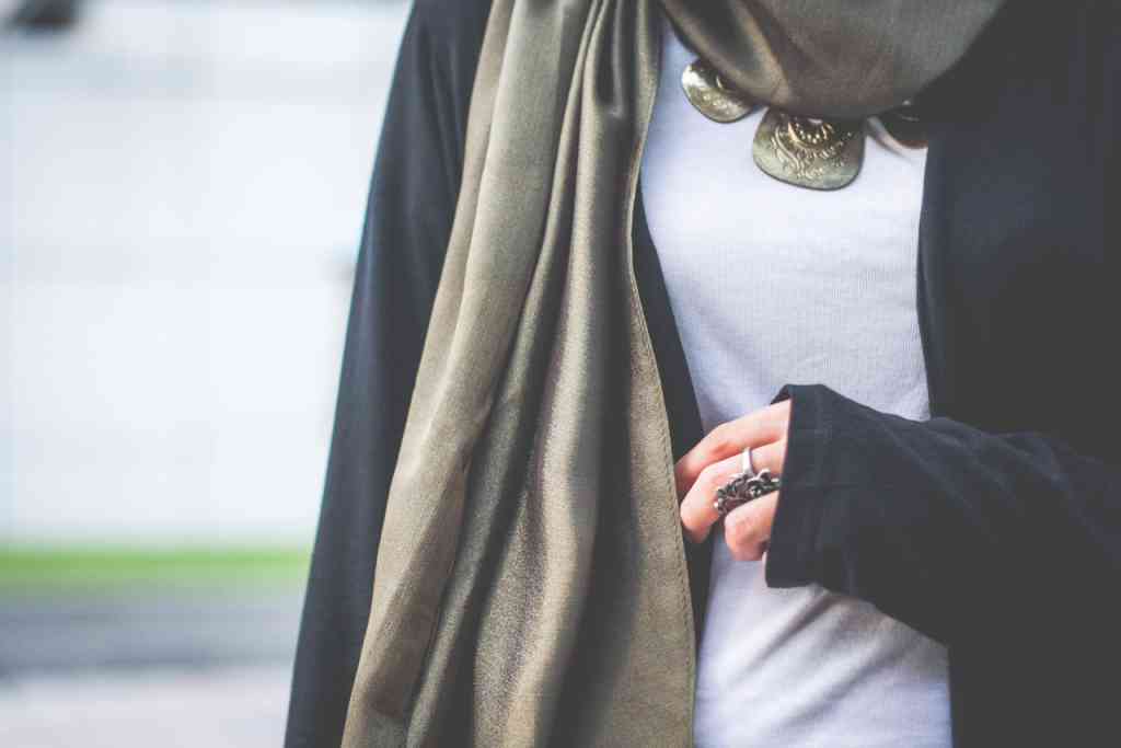 La famille est contre mon hijab: je suis déprimé