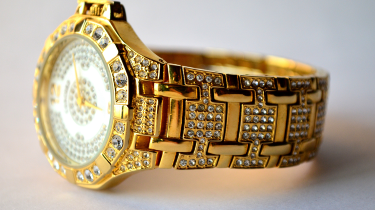 Le revenu de la vente de montres en or est-il halal?