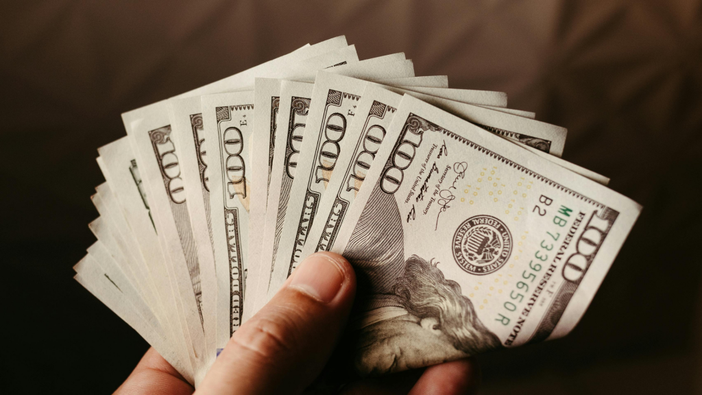 Da`wah ou gagnant la richesse: qui gagne plus de récompense?