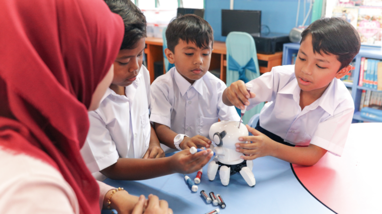 Les femmes hijabi devraient-elles choisir en ligne plutôt que des cours de mixité?