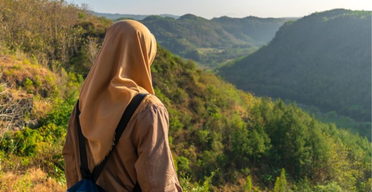 Alors, laquelle des faveurs de votre Seigneur nieriez-vous?