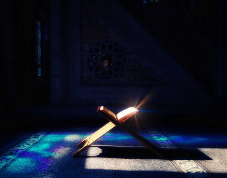 Pourquoi le calife `Outhman a-t-il brûlé le Coran ?