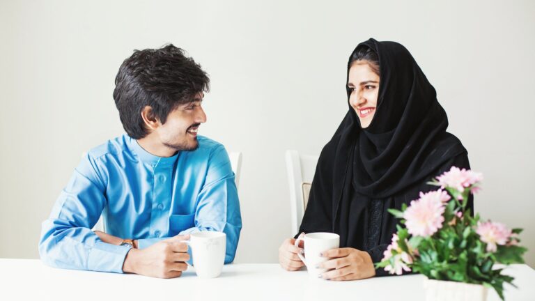 Comment les musulmans peuvent abandonner les tabous et parler de sexe