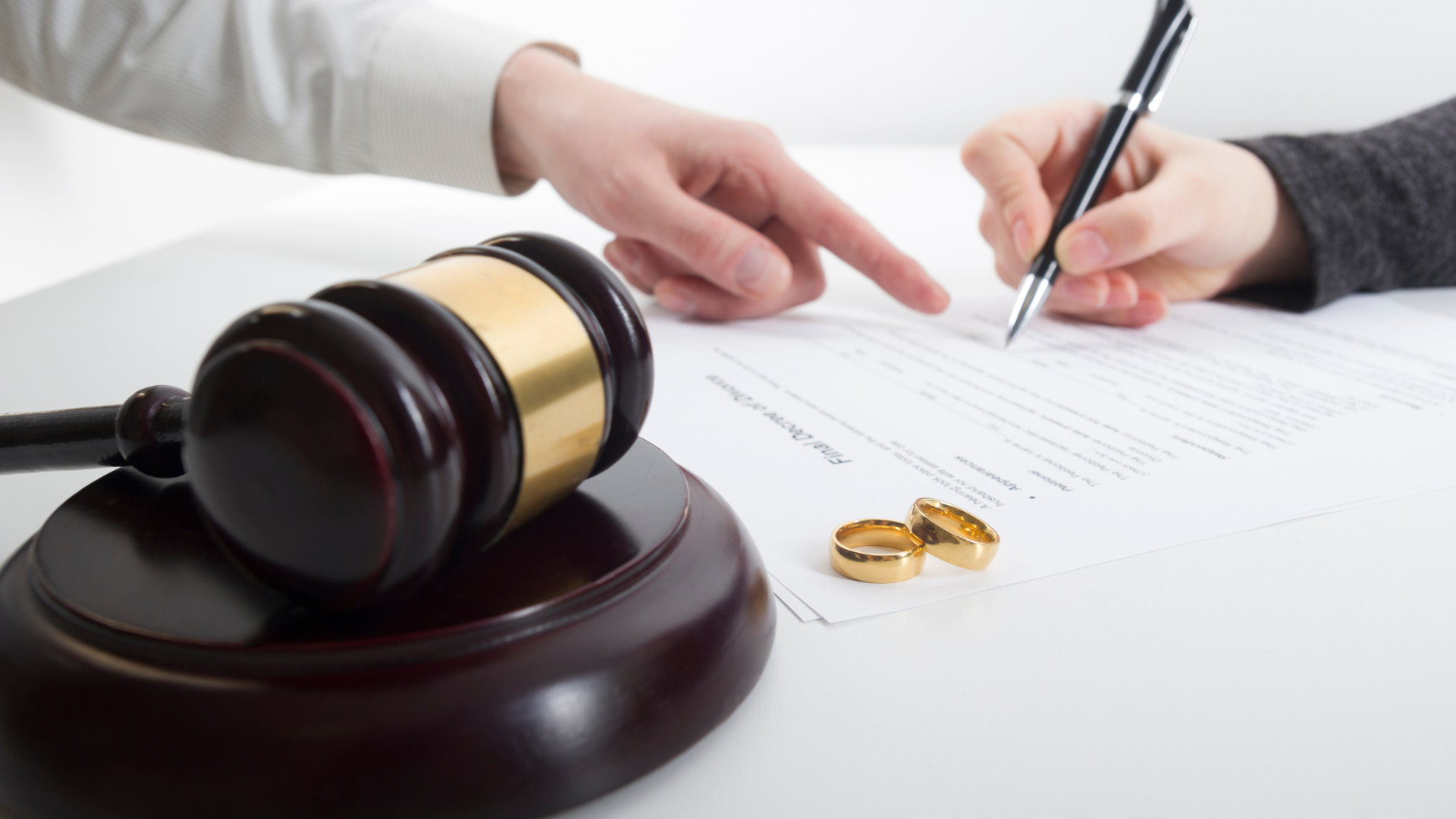 Dire Talaq trois fois équivaut-il à un divorce ?