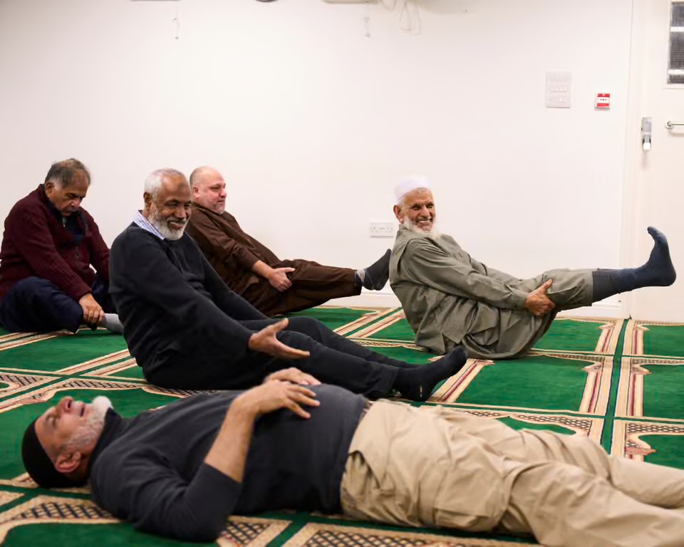 Dans les mosquées de Bradford, le Pilates aide les hommes à vieillir ensemble en meilleure santé