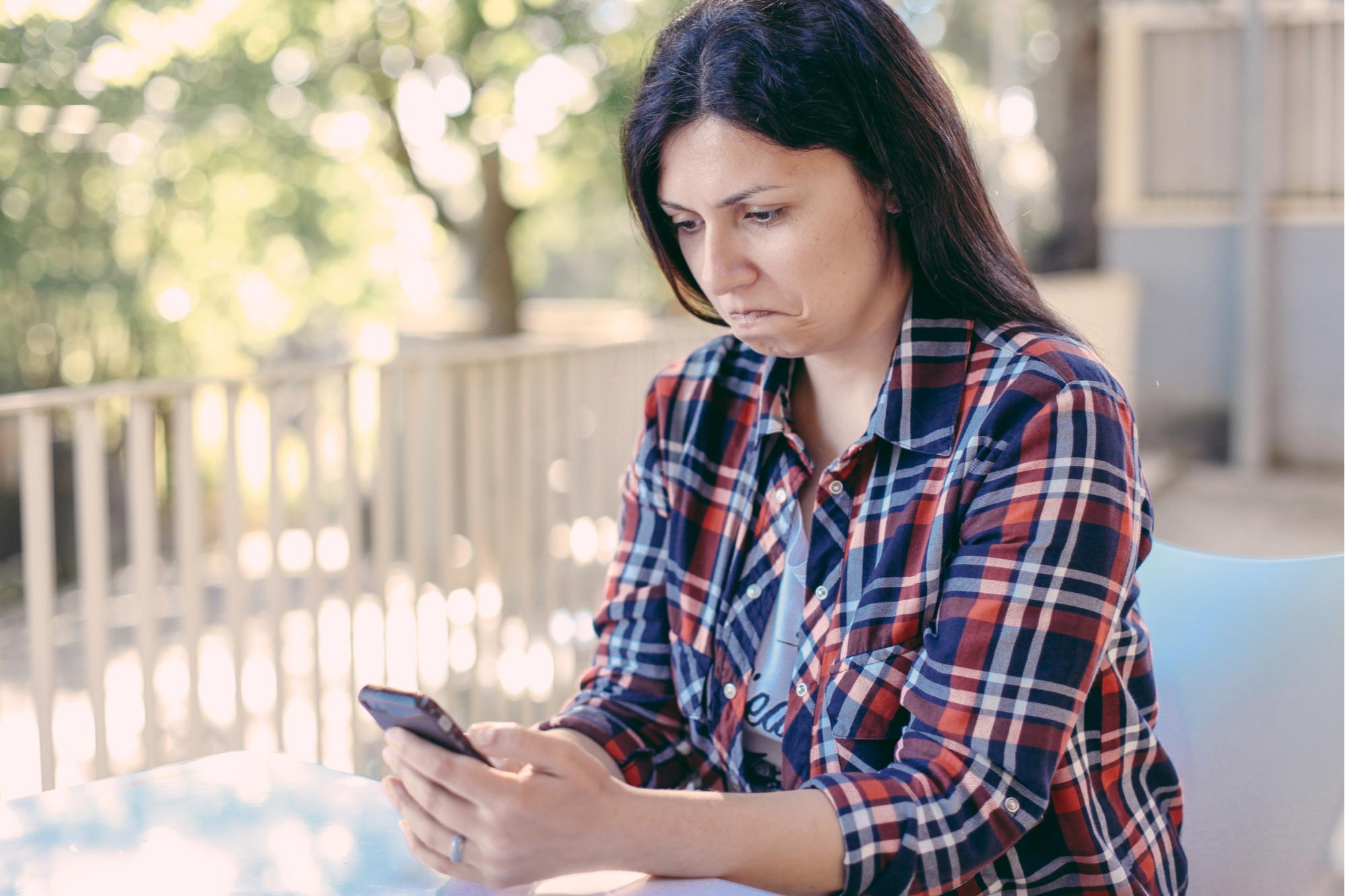 J'ai abandonné mes rêves pour lui ; Il ne se soucie pas de moi