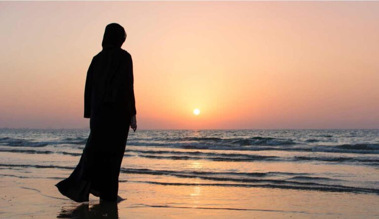 Le jeûne est-il accepté sans hijab ?

