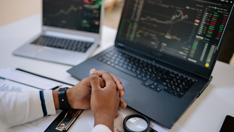 Le trading d’une entreprise accessoire est-il halal si les entreprises copient vos transactions ?


