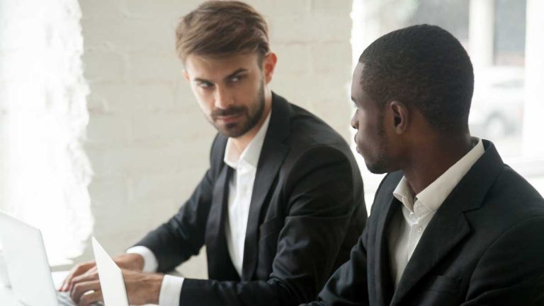 Que puis-je faire contre le racisme ?


