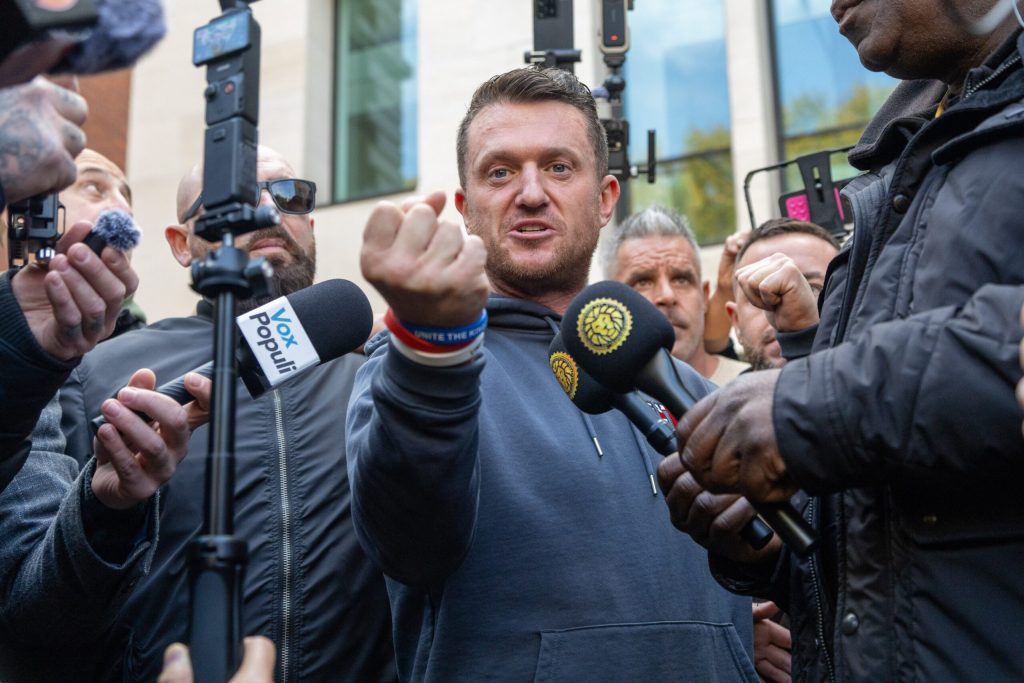 La comparution de Tommy Robinson à Oxford Union a coûté 100 000 £ à la police, révèle la BBC