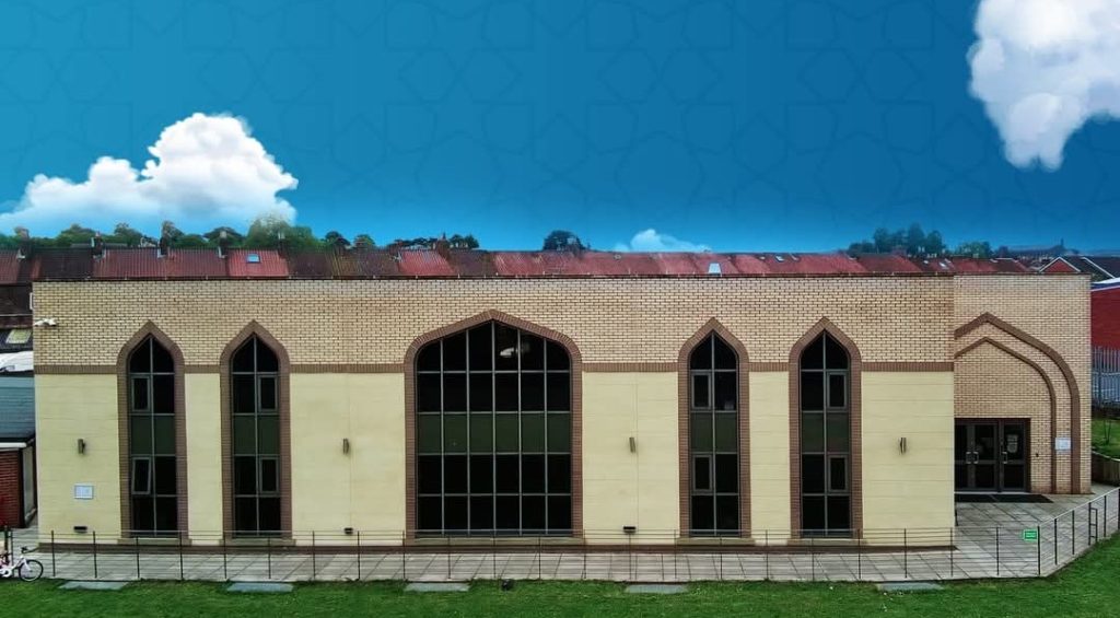 Un homme blanc arrêté après un « coup de feu » devant la mosquée de York