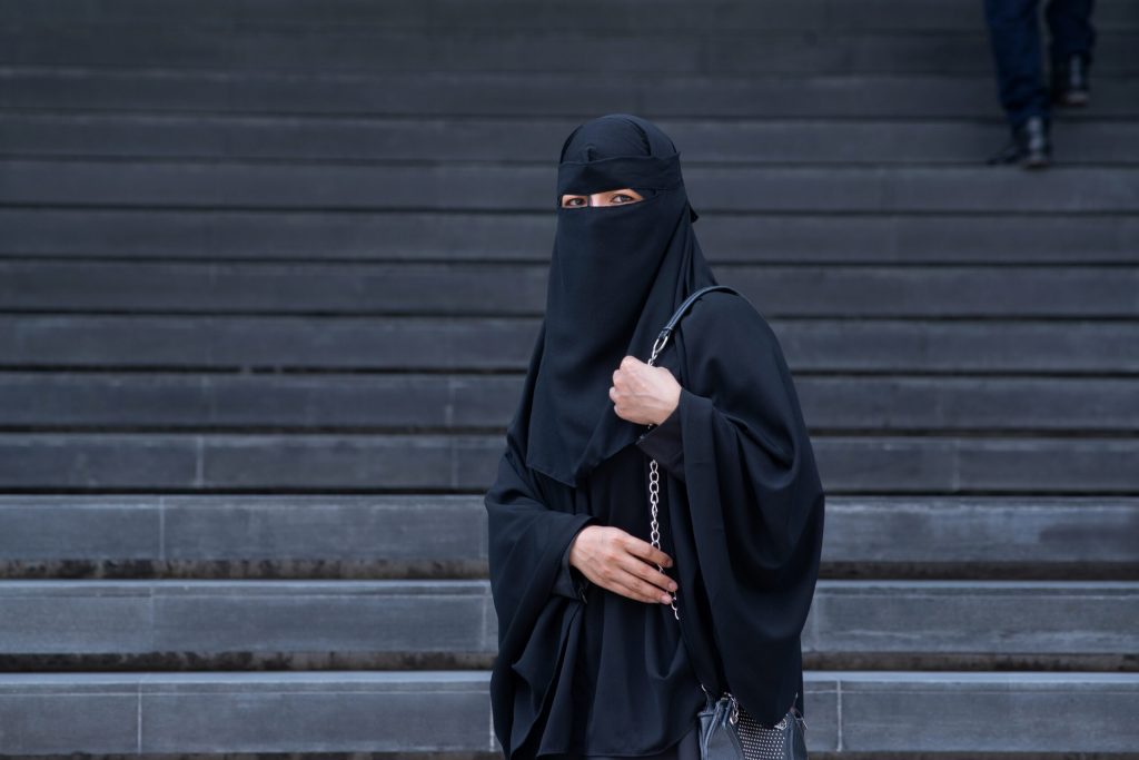 Le Portugal interdit le niqab dans les espaces publics