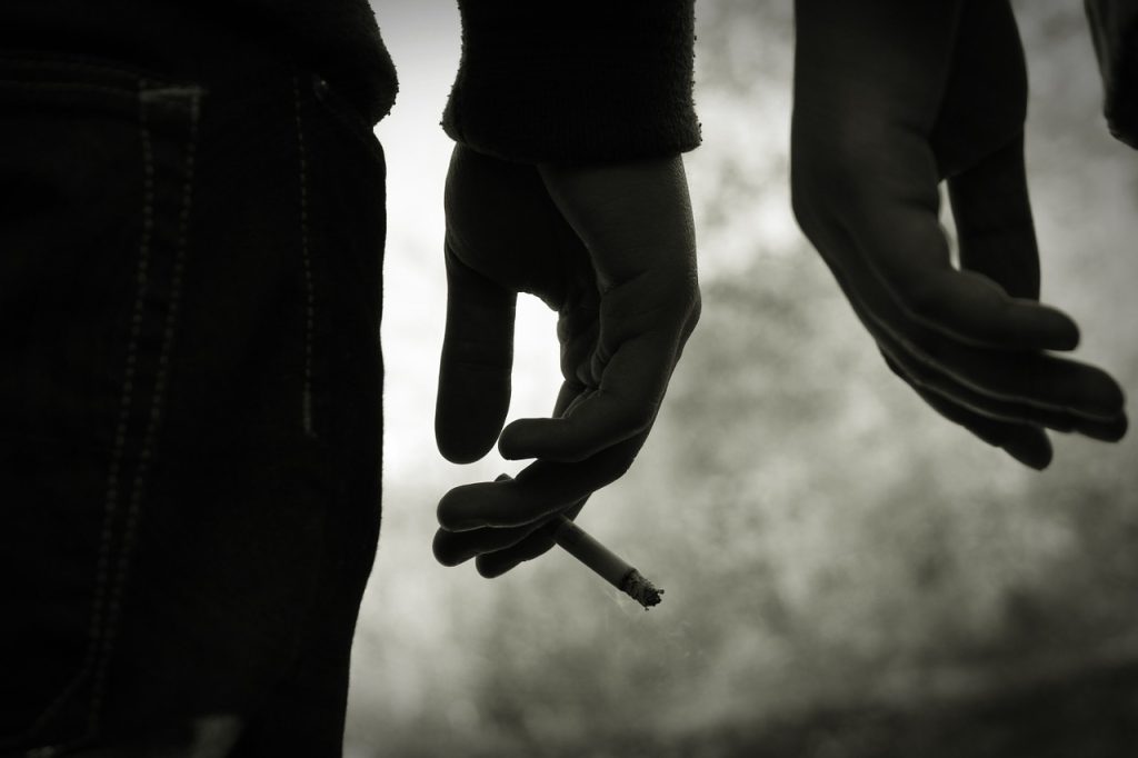 Comment élever des adolescents musulmans dans un monde de pornographie et de drogue
                                

