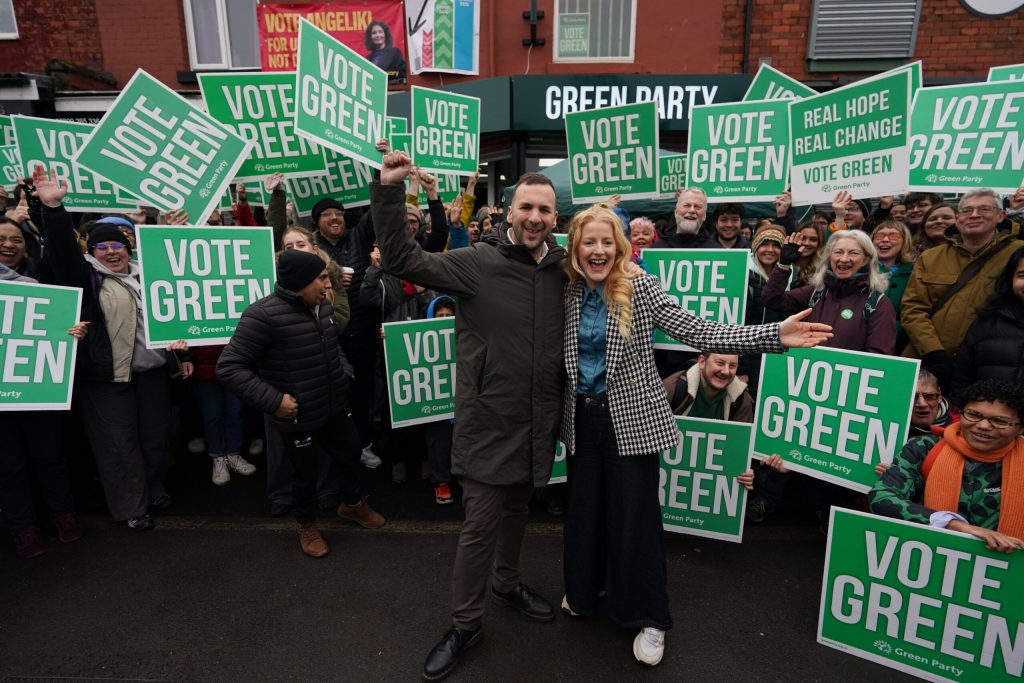 Le Parti Vert vote pour reconnaître le sionisme comme racisme dans une motion historique