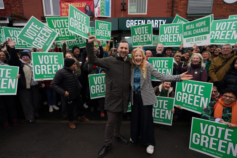 Le Parti Vert vote pour reconnaître le sionisme comme racisme dans une motion historique